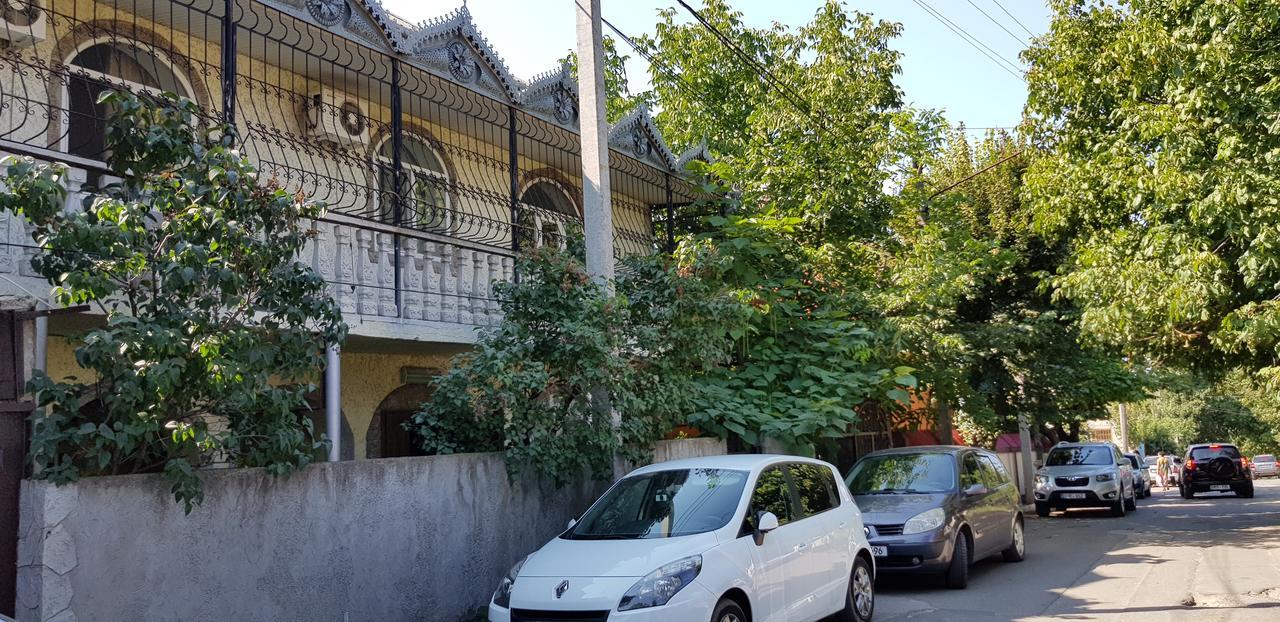 La Vitalie Guest House Chisinau Eksteriør bilde